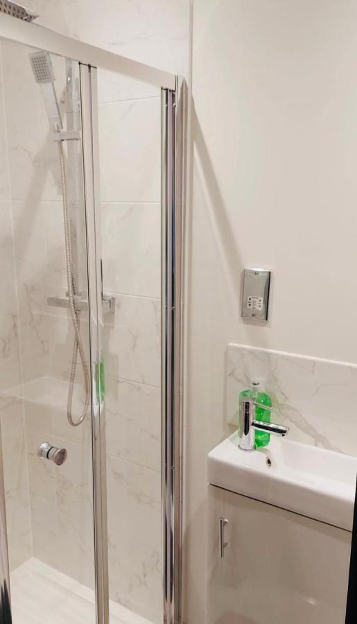 Green Lantern, Private En-Suite Double Bedroom Aveley Exteriör bild