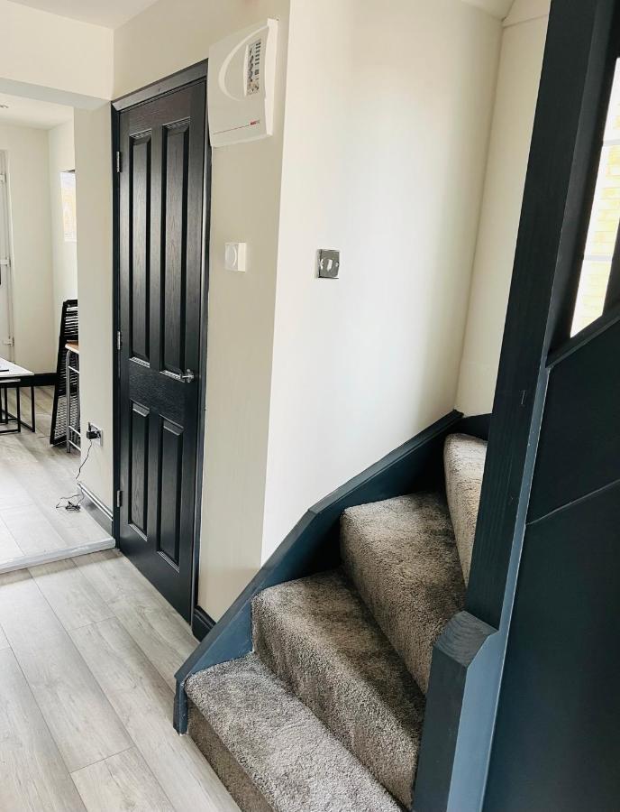 Green Lantern, Private En-Suite Double Bedroom Aveley Exteriör bild